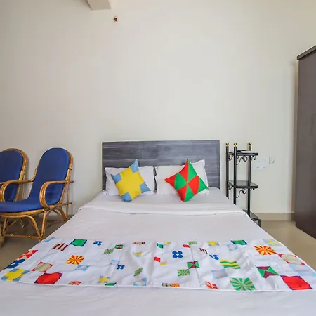 Oyo 13211 Home Studio Morjim Beach